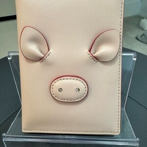 Cute Piglet Kids Passport Holder - Cream